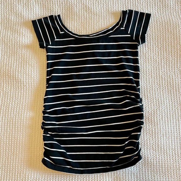 To Little Arrows off the shoulder maternity shirt - Picture 2 of 4